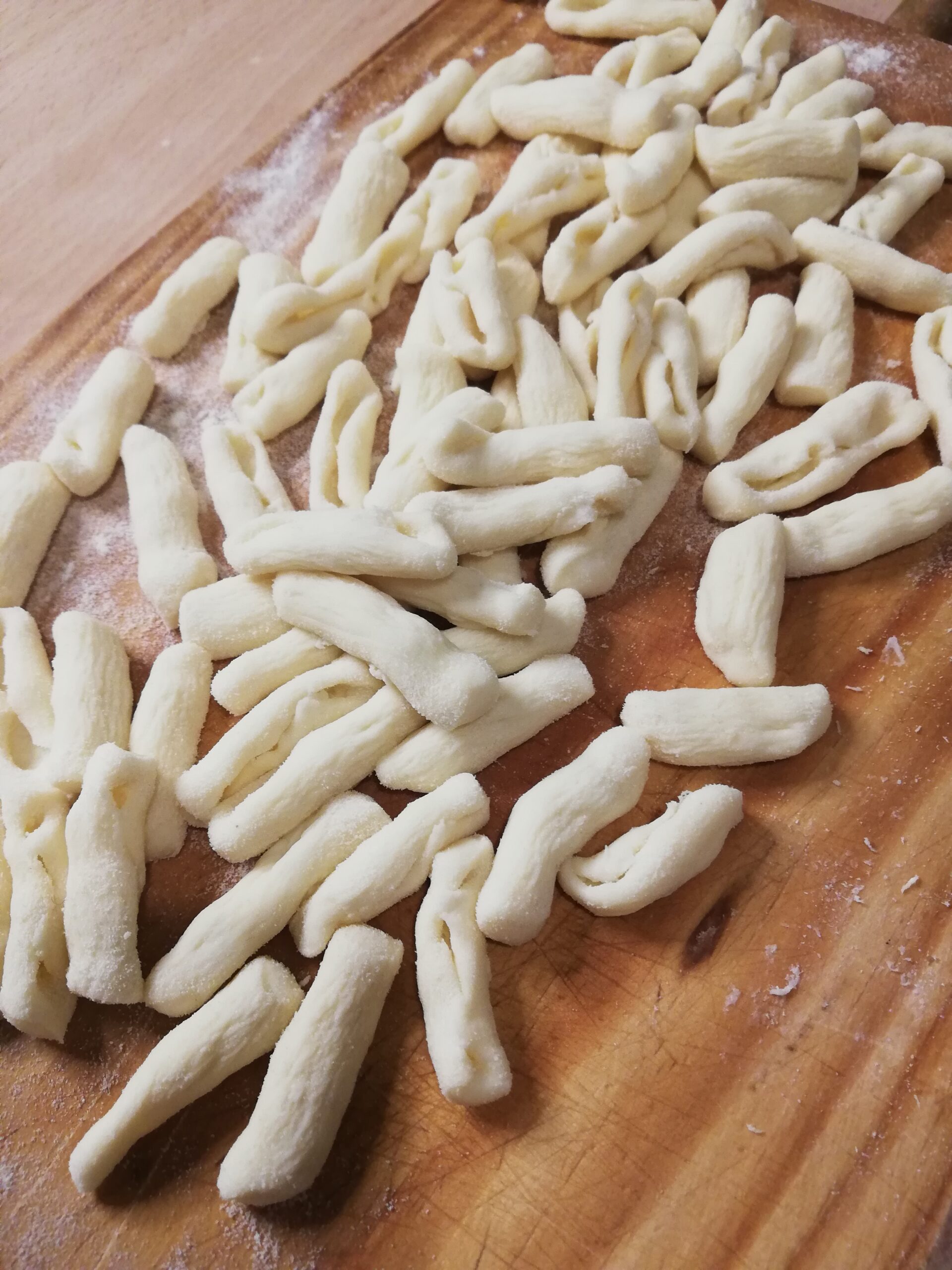 deliciosa Pasta fresca -cavatelli - italia